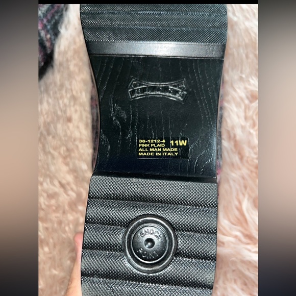 CLOCS PINK PLAID SLIP ON CLOGS SIZE 11 W MADE IN ITALY - Picture 5 of 10